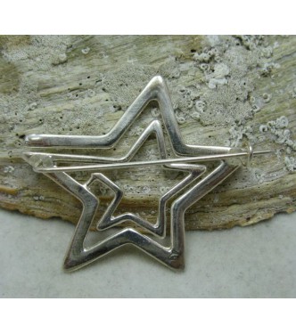 A000017 Sterling silver brooch solid hallmarked 925 Star