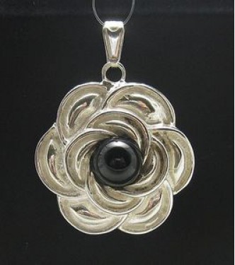 PE000349O STYLISH STERLING SILVER PENDANT FLOWER ONYX SOLID 925