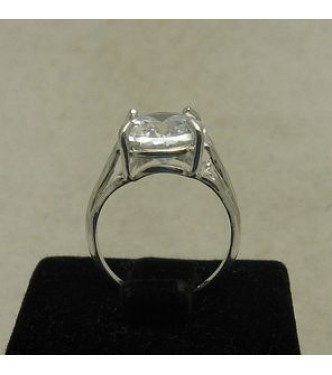 R000105 Stylish Sterling Silver Ring Hallmarked Solid 925 Cubic Zirconia Handmade